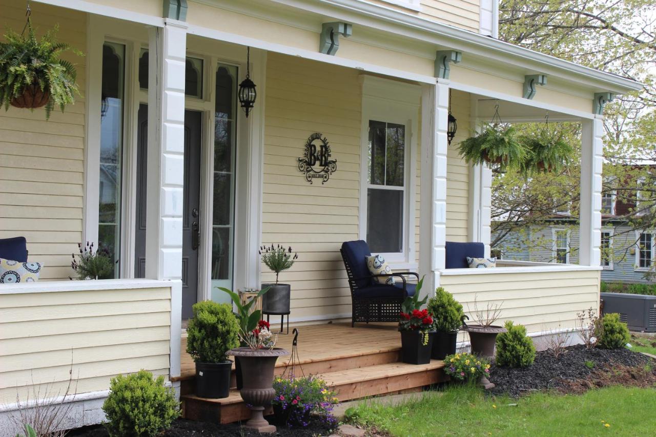 Maplehurst Manor Bed And Breakfast Dorchester Exterior photo